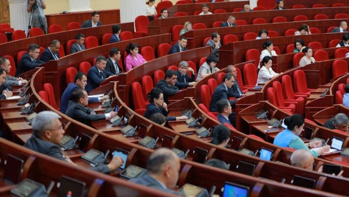 Депутаты направили главе Минобороны запрос о боеготовности резерва ВС 