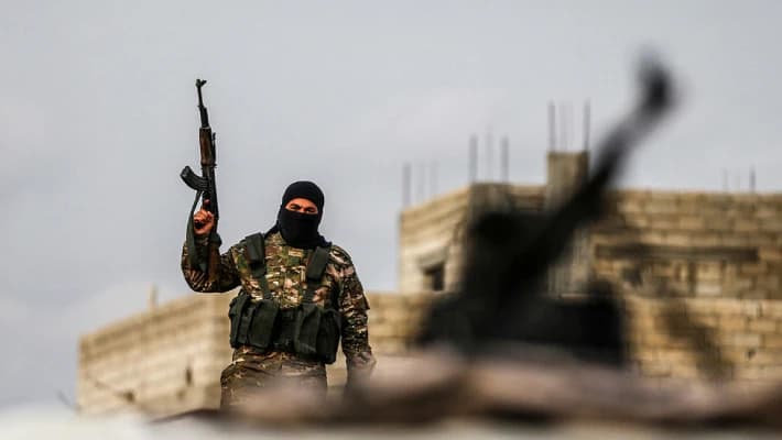 Правоохранители выявили узбекистанца, воюющего в Сирии на стороне боевиков