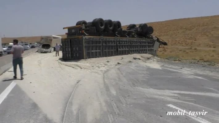 В крупном ДТП в Джизакской области погибли двое