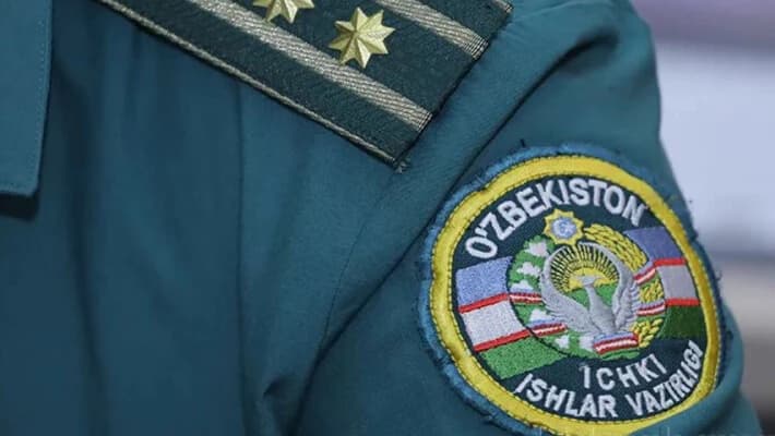 В Бухаре задержана преступная группа за вымогательство под видом сотрудников ОВД