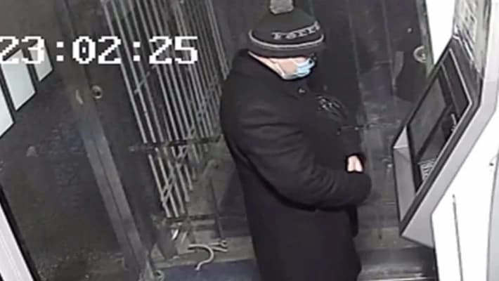 В Термезе студенты-практиканты украли 75 млн сумов у клиента банка