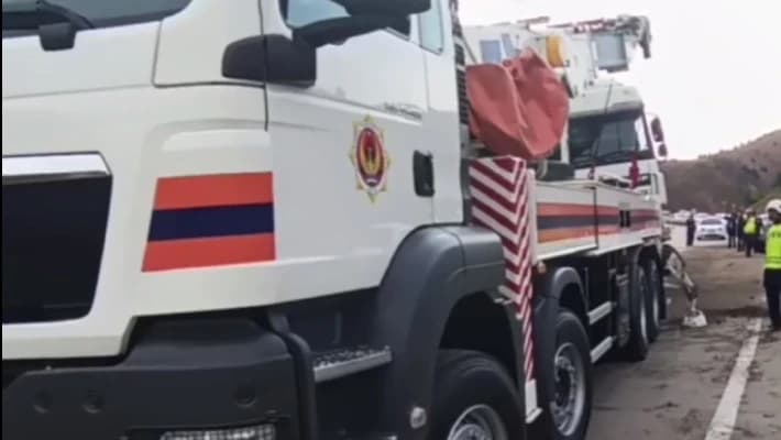 Цементовоз упал в кювет на перевале «Камчик»