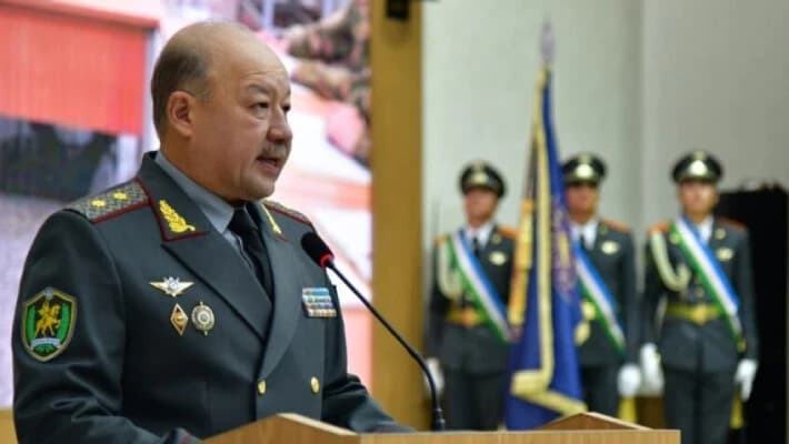 Мирзиёев наградил министра обороны орденом «Шон-шараф» I степени
