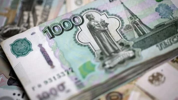 Банки из Узбекистана допустили к валютным торгам в России