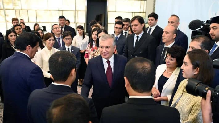 Мирзиёев встретился с соотечественниками в Нью-Йорке