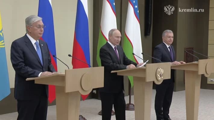Мирзиёев, Путин и Токаев дали старт поставкам российского газа в Узбекистан