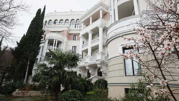 Квартиру семьи Зеленского в Крыму выставили на продажу