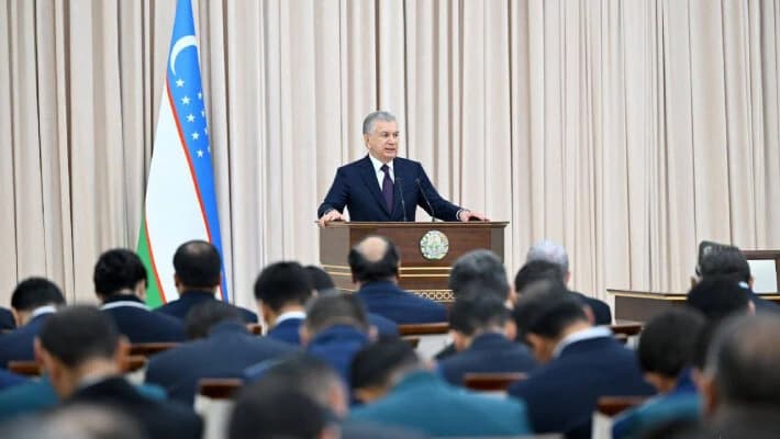 Мирзиёев вновь раскритиковал чиновников