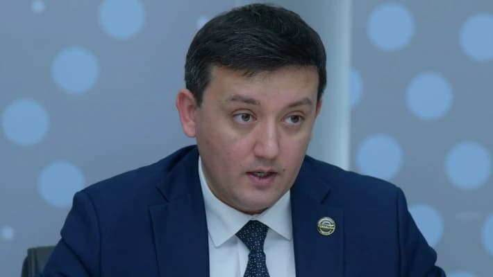 «Выбирайте выражения»: Бекмуродов ответил российскому депутату на слова о мигрантах