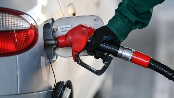 Комитет по конкуренции опроверг ограничения на продажу бензина