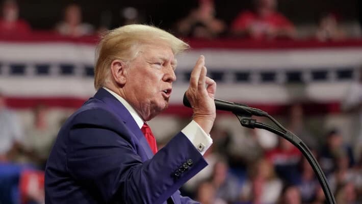 Трамп обвинил Россию в краже чертежей «супер-пупер» ракеты
