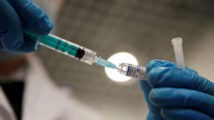Вакцина «Спутник V» перестала защищать от коронавируса