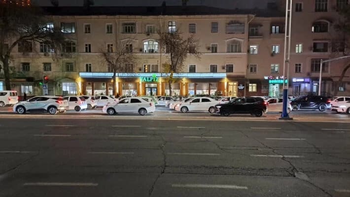 В Ташкенте после жалоб приостановили работу ресторана Yalpiz