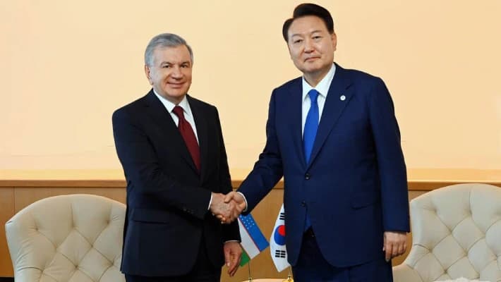 Главы Узбекистана и Кореи провели телефонный разговор