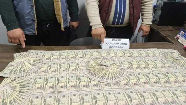 В Ташкенте задержали двух человек за сбыт фальшивых долларов