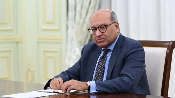 Чакрабарти опубликовал селфи с Умурзаковым