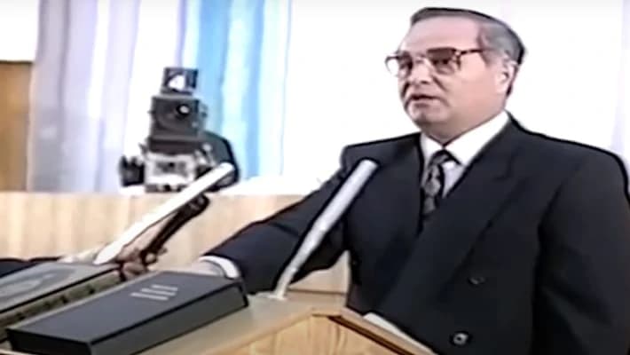 В сети вспомнили инаугурацию Ислама Каримова в 1992 году