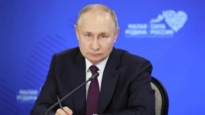 Путин распорядился начать за границей поиск имущества Российской империи