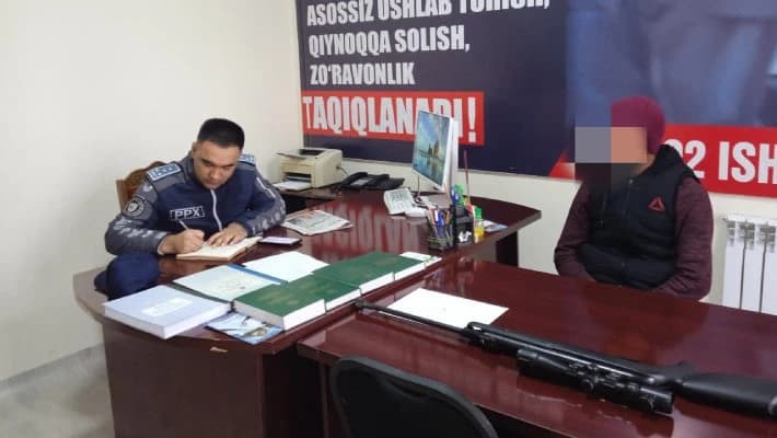 В Ферганской области задержали мужчину, разгуливавшего с винтовкой