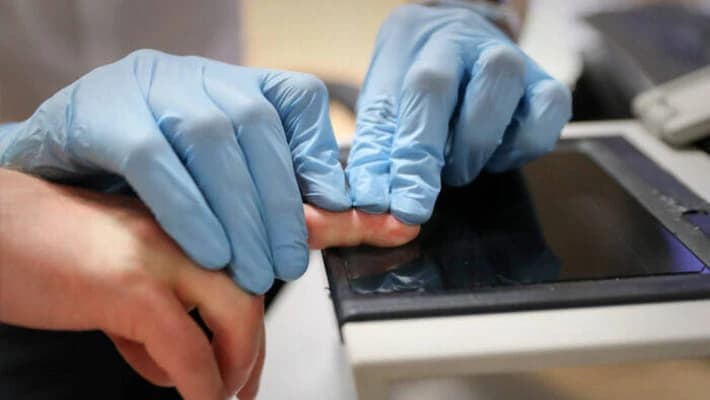 В Казахстане ввели обязательную дактилоскопию для иностранцев