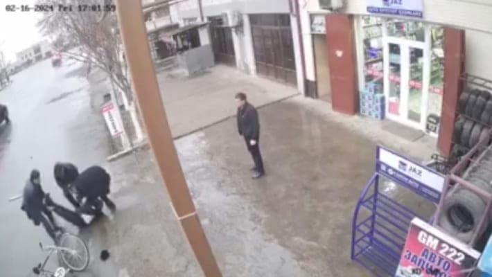 Служебная машина Озодбека Назарбекова сбила велосипедиста