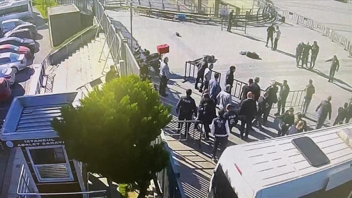 В Стамбуле совершено вооруженное нападение на суд, есть погибшие и раненые