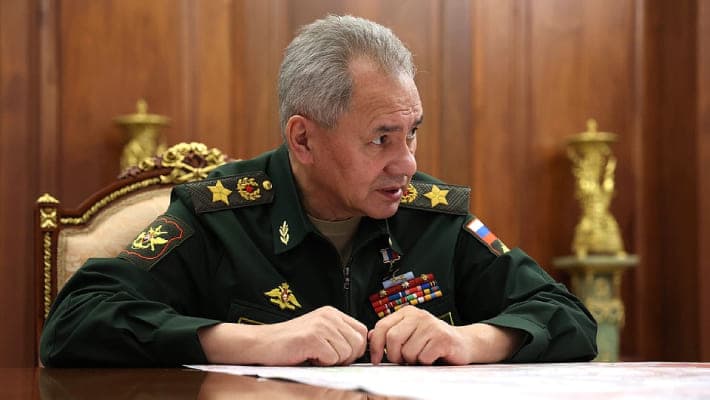 Шойгу заявил, что РФ не думает размещать ядерное оружие в космосе