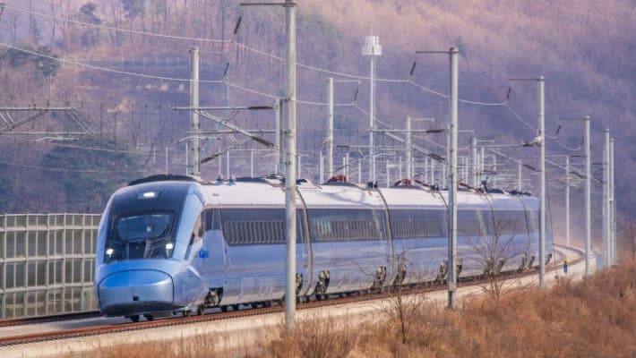 В Узбекистане проведут конкурс на дизайн для поезда Hyundai Rotem