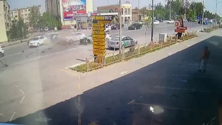 В Маргилане водитель Spark погиб, вылетев на встречную полосу