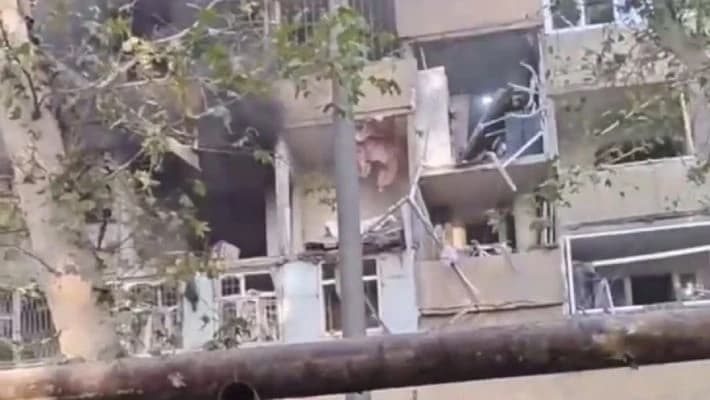 Жильцов пострадавшего от взрыва газа дома в Самарканде эвакуировали