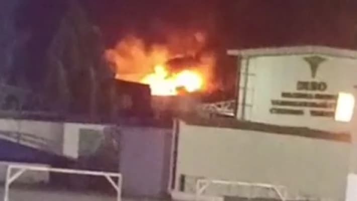 В Андижане горело производство автомобильных запчастей