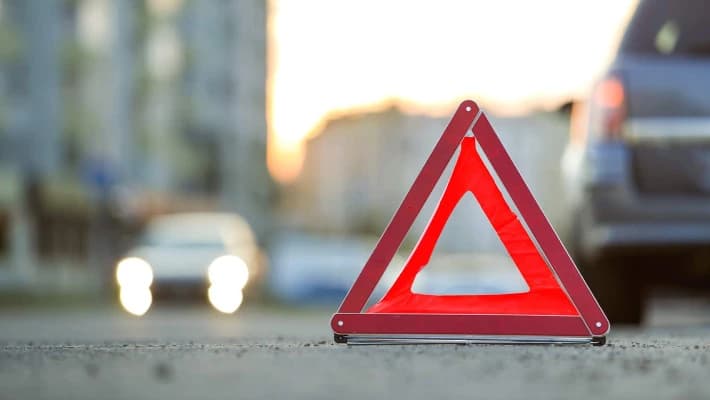 В Сырдарье на светофоре столкнулись шесть легковушек