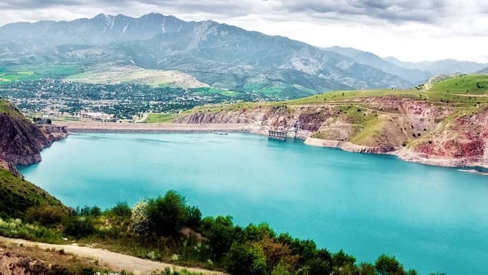 Мирзиёев заявил, что Узбекистан нарастил запасы воды в водохранилищах  
