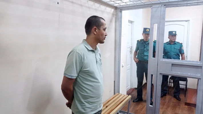 В Ташкенте начался суд над блогером Абдукодиром Муминовым