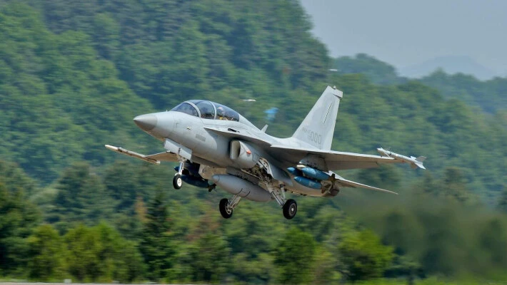 СМИ: Корея хочет продать Узбекистану боевые самолеты FA-50