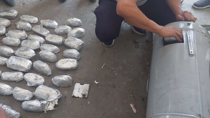 Из Таджикистана в Узбекистан пытались ввезти наркотики в бензобаке