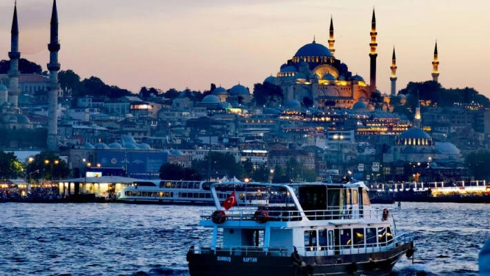 Генконсульство предупредило узбекистанок, отправляющихся работать в Турцию