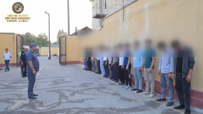 В Ферганской области 16 участников свадебного кортежа получили по 15 суток