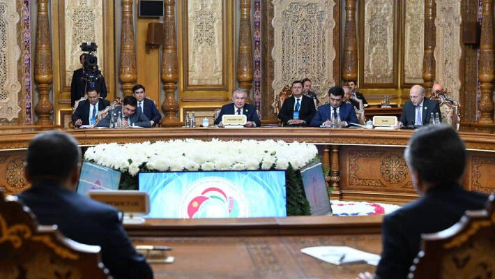 Мирзиёев призвал ускорить создание зоны свободной торговли в ЦА