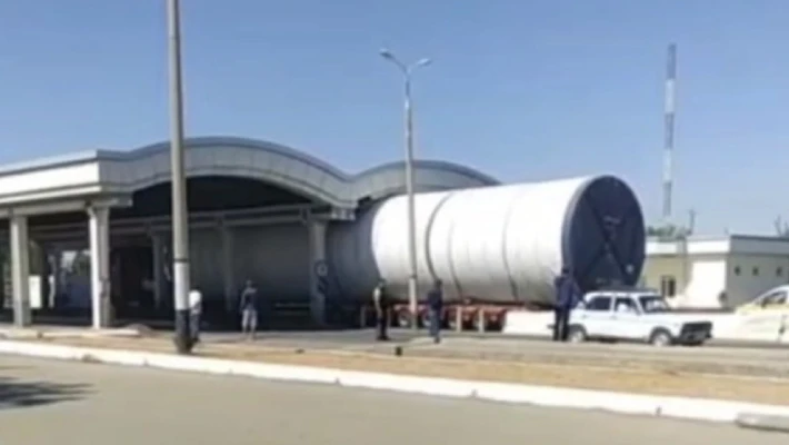 В СБДД опровергли застревание мачты ветрогенератора внутри пункта пропуска