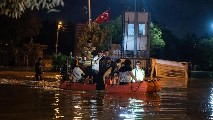 Узбекистанцев нет среди жертв наводнения в Турции