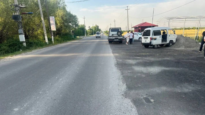 В Самаркандской области Damas наехал на пешеходов и опрокинулся