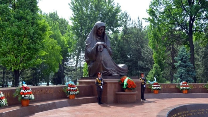 Монумент Скорбящей матери