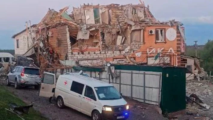 Разрушенная гостиница в Курской области