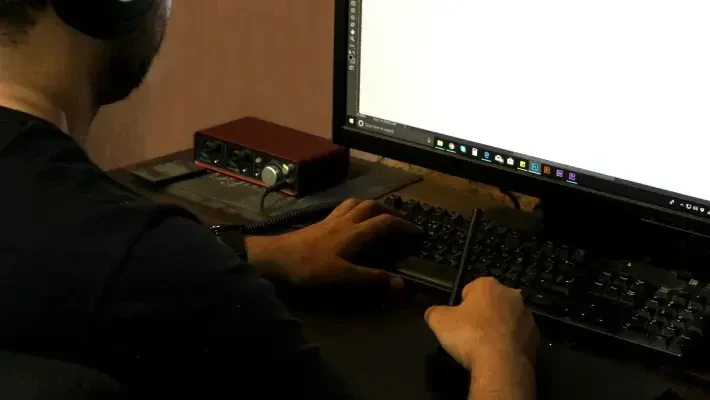 Мошенник обманул более тысячи человек