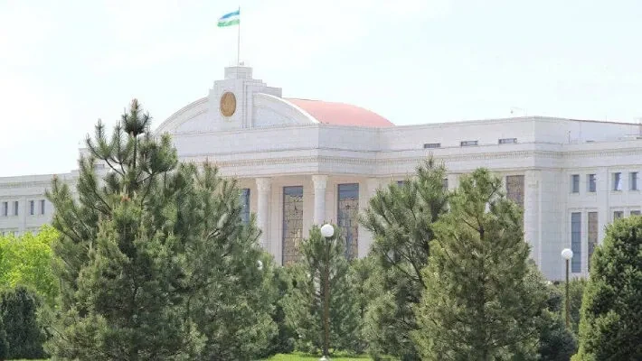 Мирзиёев утвердил заместителей руководителя своей администрации