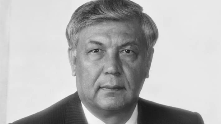 Дамир Ядгаров