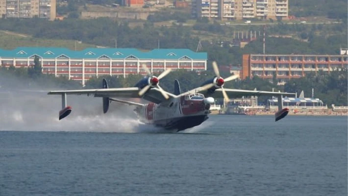 Самолет-амфибия Бе-12