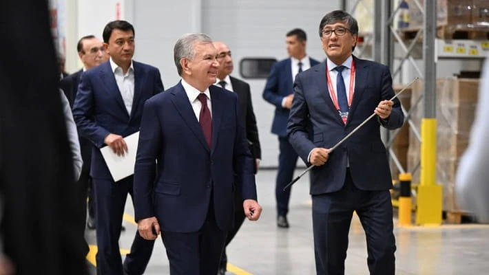 Шавкат Мирзиёев и Зафар Хашимов Шавкат Мирзиёев и Зафар Хашимов