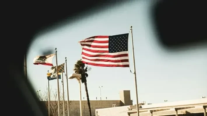 МИД предупредил об усилении миграционных рейдов в США